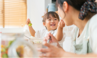 「手づかみ食べは食事の練習」